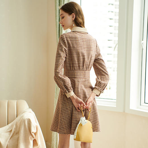 欧芮儿2020春装新款长袖英伦风格子连衣裙女中长款气质收腰显瘦 商品图2