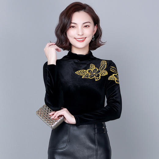 MQQ-6173黑色金丝绒绣花打底衫女2020秋冬新款半高领修身T恤复古长袖上衣 商品图0
