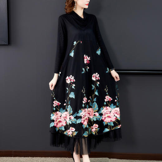 XYX-9277重工刺绣连衣裙高贵洋气妈妈装民族风2020秋冬新款刺绣裙子 商品图1