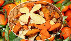  摸完橘子皮不要晒太阳？小心毁容！ 