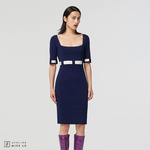 【冬日轨迹 】AtelierMissLu设计师方领藏蓝绵羊毛修身高弹连衣裙 商品图0