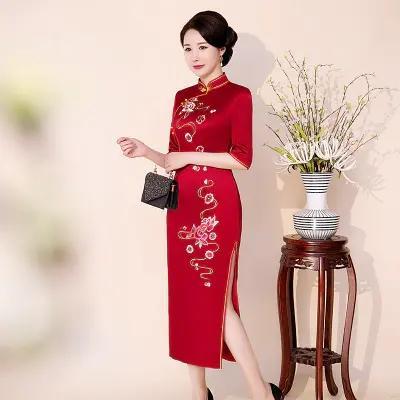 QQ-9755祥云刺绣红色长款旗袍复古妈妈婚宴演出旗袍品牌高端纯色中式礼服 商品图1