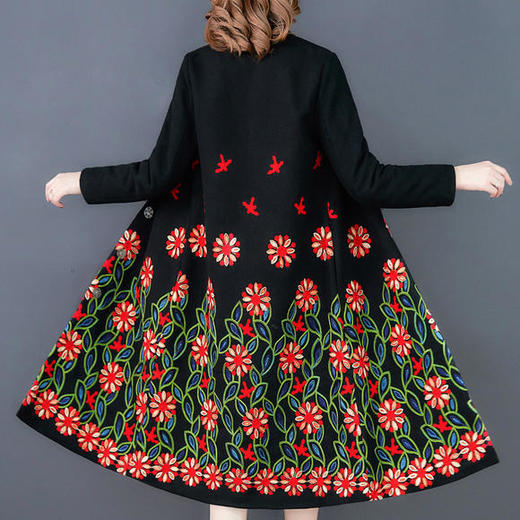 AHM-ess1573新款复古气质宽松大码刺绣毛呢外套 商品图3