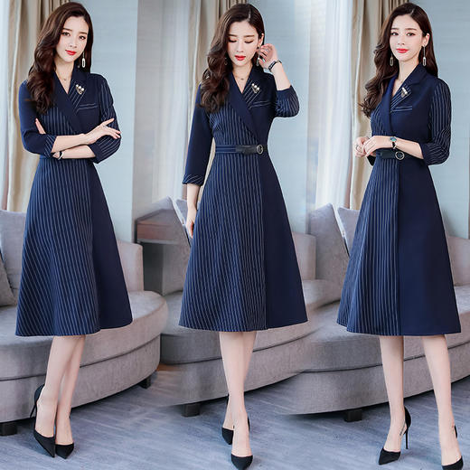 WZNH-ZYQL72时尚潮流舒适简约条纹中长款长袖连衣裙 商品图0