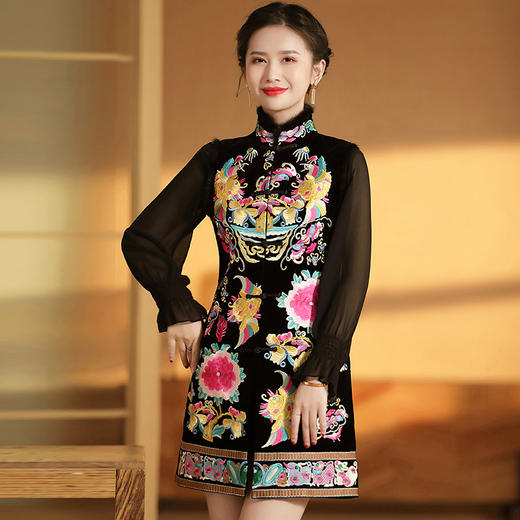 上海旗袍厂AYK-QF-201706219秋冬加厚旗袍裙复古无袖马甲刺绣中长款水貂毛修身连衣裙女 商品图0