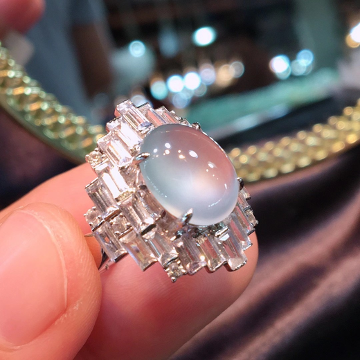 不议退我喜欢三月的风四月的雨不落的太阳翡翠高冰蛋面戒指18k重金豪