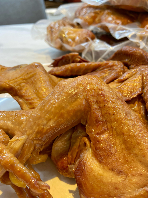 物本源零添加古方蜜制茶熏鸡肉质紧实即食手撕鸡