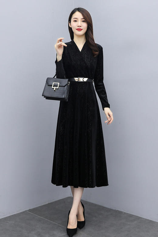 WZNH-QY20910宽松休闲舒适连衣裙 商品图5