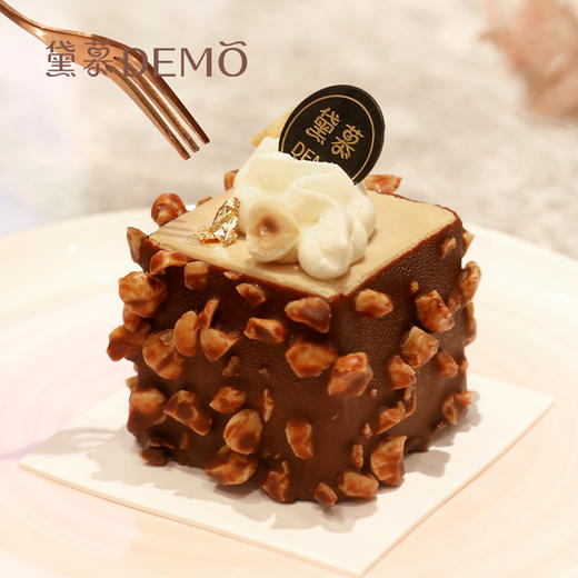 【5折秒杀】小咖妃西点 门店兑换券 · 线下门店通用 · 10月31日前兑换 商品图1