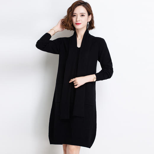 上海旗袍厂PY-92026   秋季新款v领宽松纯色气质毛衣裙中长款甜美百搭针织裙 商品图4