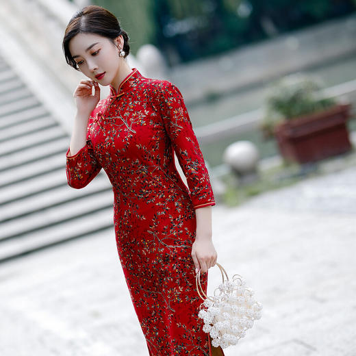 上海旗袍厂YM-84621秋冬新款麂皮绒印花水滴领中袖中长旗袍改良繁花妈妈装 商品图2