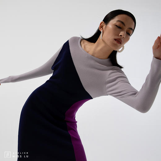 [跳跃戏法]AtelierMissLu趣味设计几何撞色绵羊毛修身高弹连衣裙 商品图2