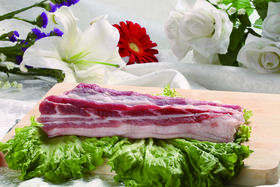 去菜市场商超买肉，该如何挑选优质的猪肉？