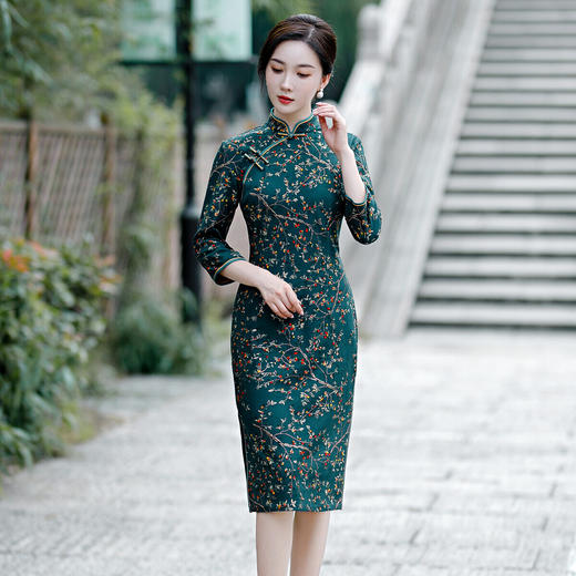 上海旗袍厂YM-84621秋冬新款麂皮绒印花水滴领中袖中长旗袍改良繁花妈妈装 商品图1