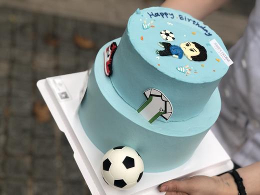 足球手绘奶油戚风蛋糕 商品图0