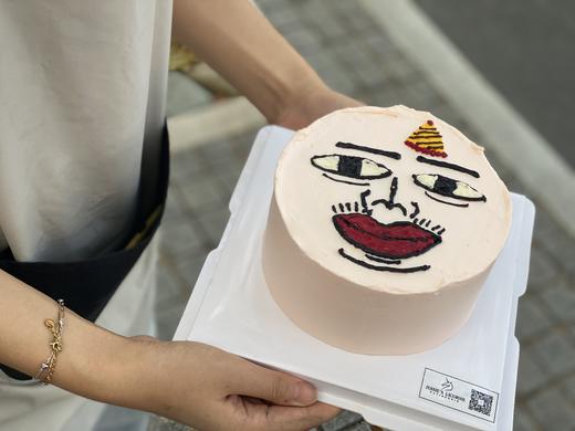 丑娃娃手绘生日奶油蛋糕 商品图0