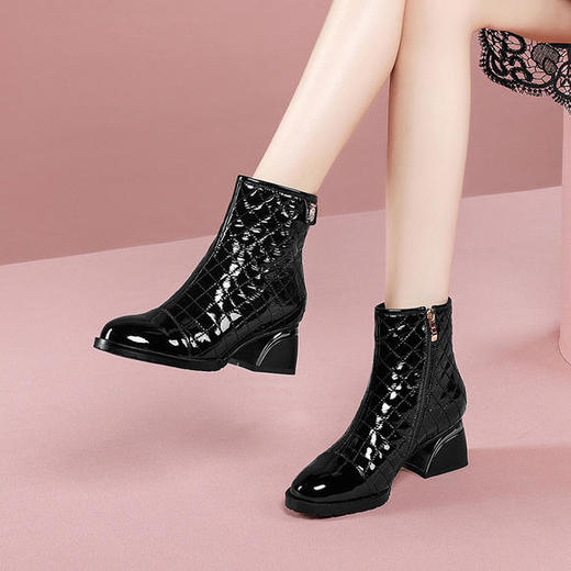 OLD-602秋冬新款时尚百搭英伦风马丁靴 商品图1