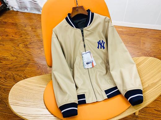 点此购买 MLB男女满印暗纹飞行夹克外套 青161009 商品图9