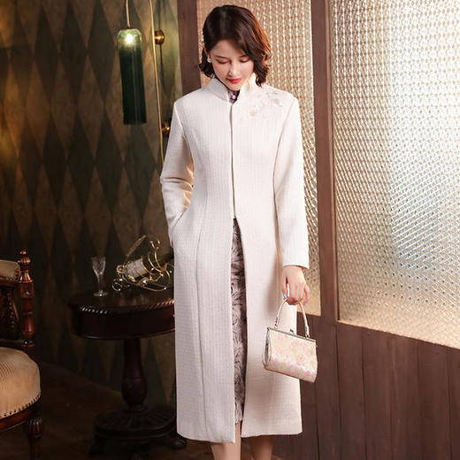 XGT-T2415古典百搭羊毛毛呢绣花长款旗袍外套 商品图0