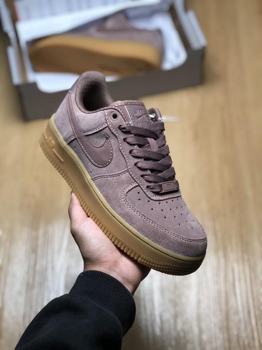 独家实拍Nike Air Force 1 07 空军一号低帮潮流百搭休闲运动板鞋 暗粉翻毛配色 商品图0