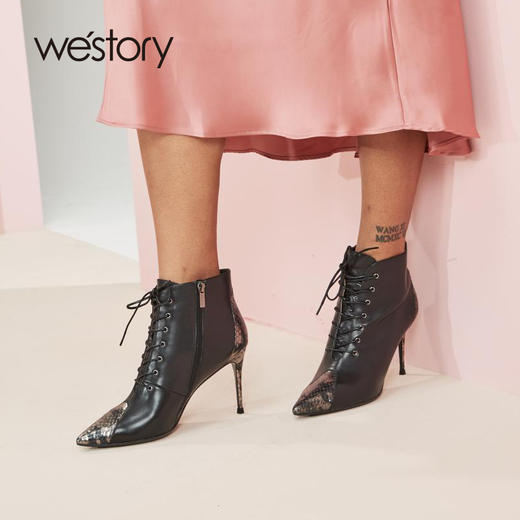 westory2020冬季新款真皮漆皮蛇纹系带中筒尖头细跟W20DS80351 商品图3