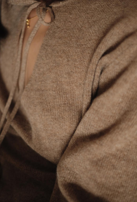 V-neck cashmere sweater 商品图3