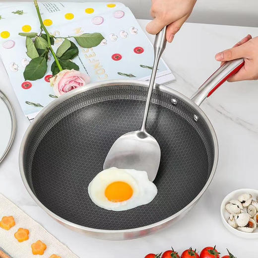 康巴赫 悦厨联名款 双面屏 蜂窝不粘炒锅32CM 316医用不锈钢 少油烟不粘锅  家用电磁炉燃气灶通用 商品图6