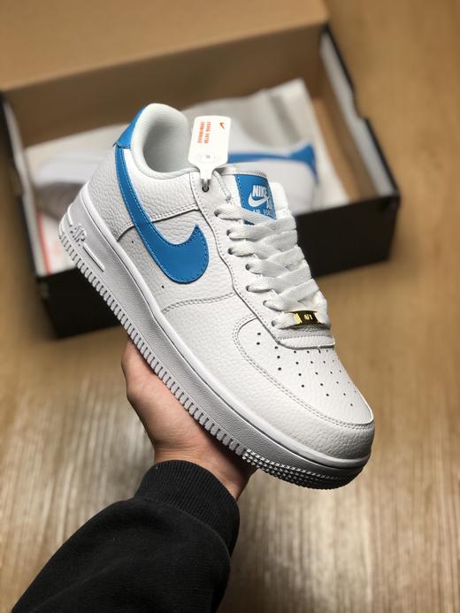 公司级硬质优质荔枝皮，内置全掌air sole气垫。耐克 Nike Air Force 1 Low 白蓝 空军一号低帮百搭休闲运动板鞋 商品图0
