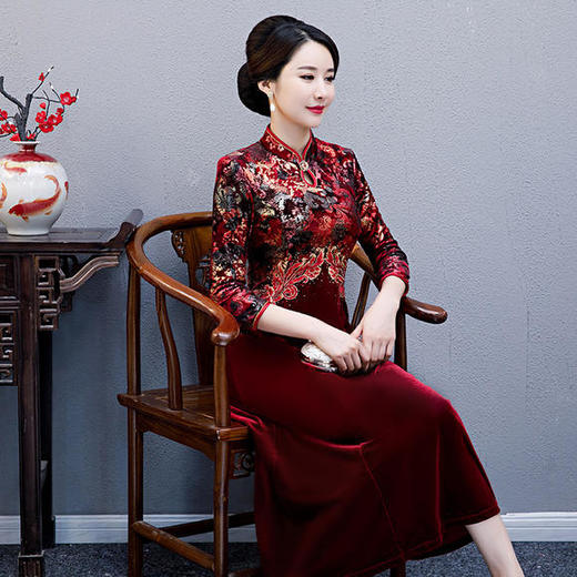 WXG19634新款2020秋季丝绒绣花旗袍 商品图0