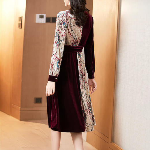 WLZD-2021403时髦优雅名媛丝绒拼接花纹连衣裙 商品图1