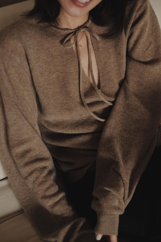 V-neck cashmere sweater 商品图2