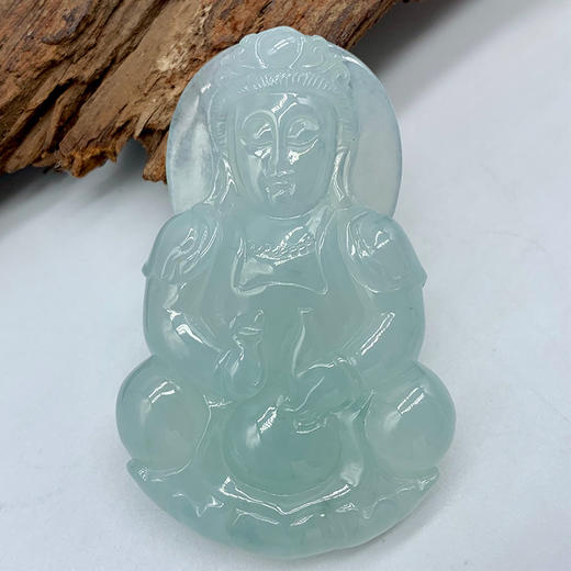 派瑞翡翠 翡翠观音 冰糯种 淡绿色 商品图0