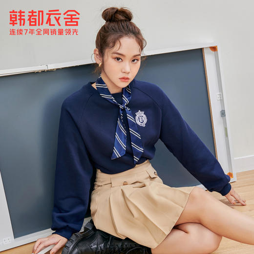 韩都衣舍2020秋季新款女装韩版学院风刺绣套头加绒圆领卫衣RN1015 商品图1