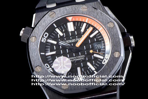 W0022N2950。爱彼15707。碳纤维+钛合金！实测高强度防水200米！进口9015改正品3120机！原装潜水硅胶表带！足够乱真 商品图6