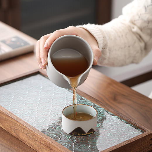 【日式简约釉画彩工艺手绘远山公道杯】 陶瓷功夫茶海公杯匀杯居家日用分茶器 商品图2