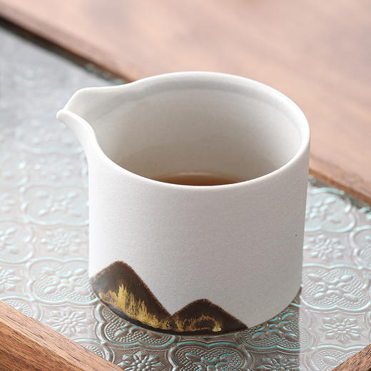 【日式简约釉画彩工艺手绘远山公道杯】 陶瓷功夫茶海公杯匀杯居家日用分茶器 商品图1