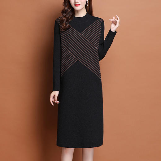 上海旗袍厂PY-60227   秋冬新款大码时尚宽松长袖条纹针织连衣裙中长款过膝打底裙 商品图4