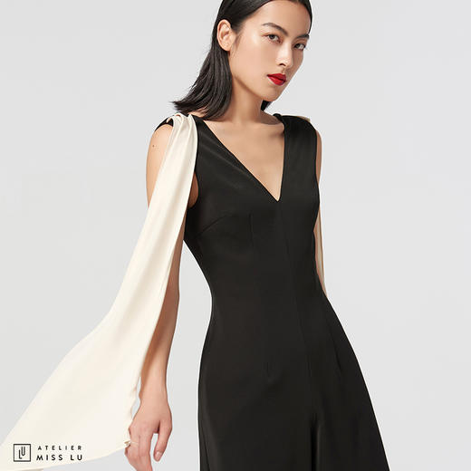 【流沙银河】AtelierMissLu设计师前后V领飘袖设计拼色连体阔腿裤/0000044A 商品图4