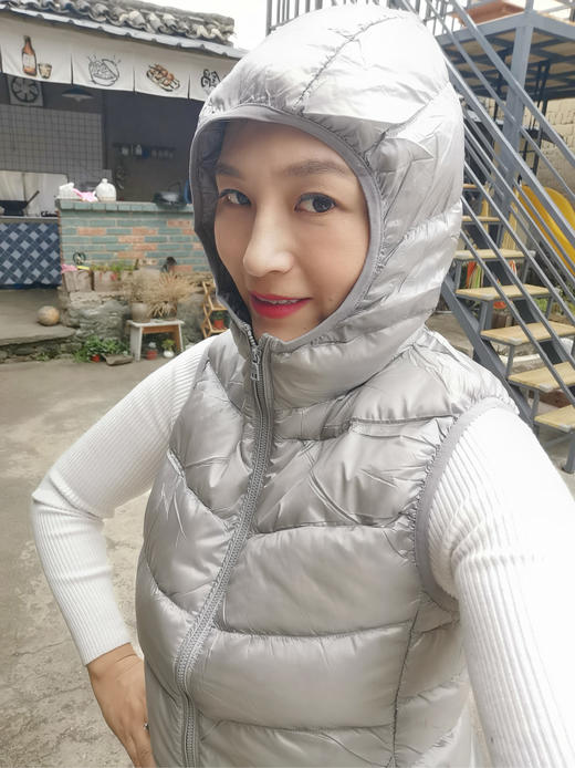 【3折清仓！】优衣库同厂 超轻便羽绒马甲 羽绒服 背心90%鸭绒 连帽 百搭短款 轻薄 不支持退货 商品图8