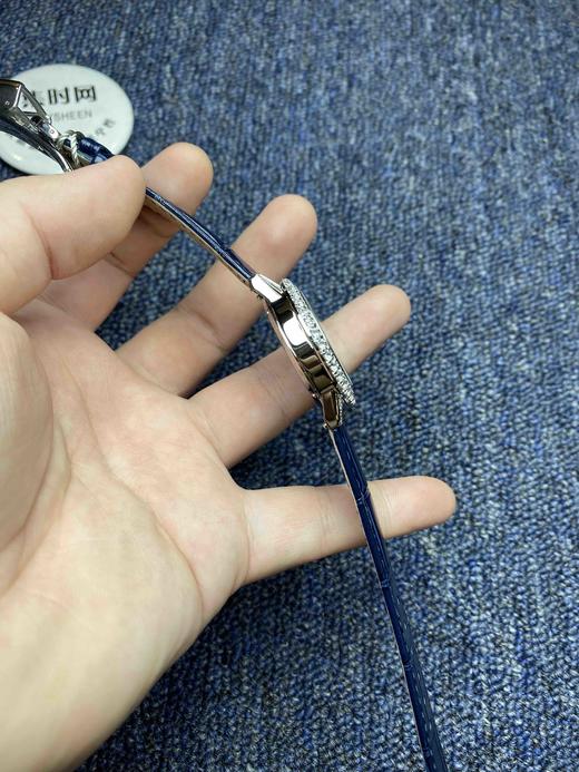 亲民版 积家 Dazzling Rendez-Vous Night & Day 约会系列月相显示珠宝腕表。本款腕表的每一个设计细节均彰显奢华大气与精准考究 商品图3