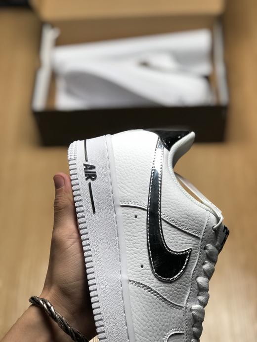 阴天黑白色 白银色 黑尾 耐克 Nike Air Force 1“Whie black day ”low “阴天黑白”空军一号低帮时尚休闲板鞋， 商品图0