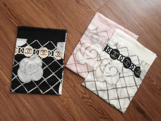 经典之作！山茶花羊绒围巾 110*200cm 商品图4