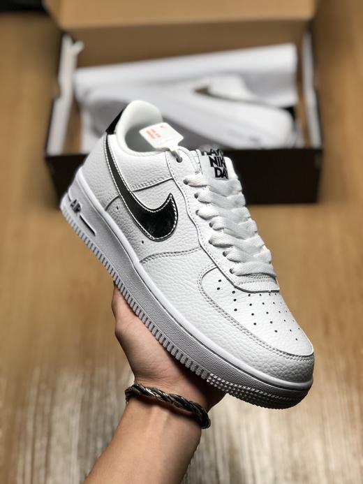 阴天黑白色 白银色 黑尾 耐克 Nike Air Force 1“Whie black day ”low “阴天黑白”空军一号低帮时尚休闲板鞋， 商品图2
