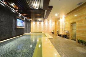  南方人第一次走进北方澡堂，笑容逐渐消失…… 