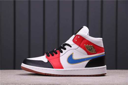 乔丹/Air JordanAJ1 aj1 乔丹1代 乔1 乔丹1代中帮系列 Air Jordan 1 Mid SE "Coral Stardust" 商品图0