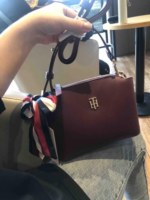 Tommy Hilfiger秋冬新款红色丝带斜挎女包小包 商品图0