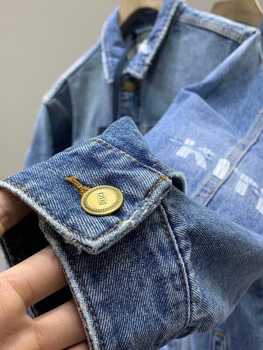 点此购买 kith男女潮牌蓝色牛仔外套 十一162142 商品图10