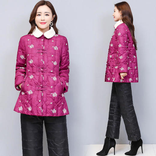 WZNH-ASG2060时尚休闲复古风白鸭绒修身套装两件套 商品图0