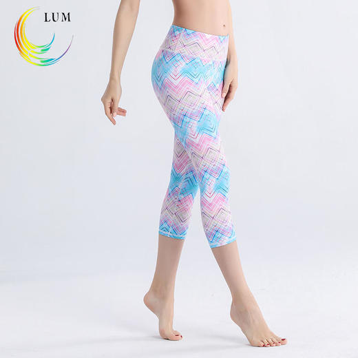 LUM79211露檬瑜伽新款印花瑜伽七分裤 商品图0