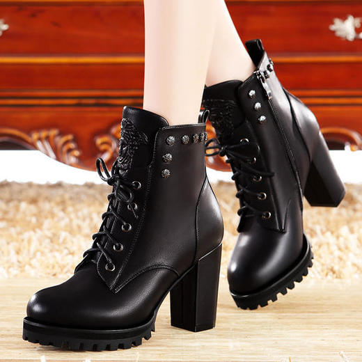 MLKL-D5Q162新款时尚气质休闲圆头粗高跟短靴 商品图3